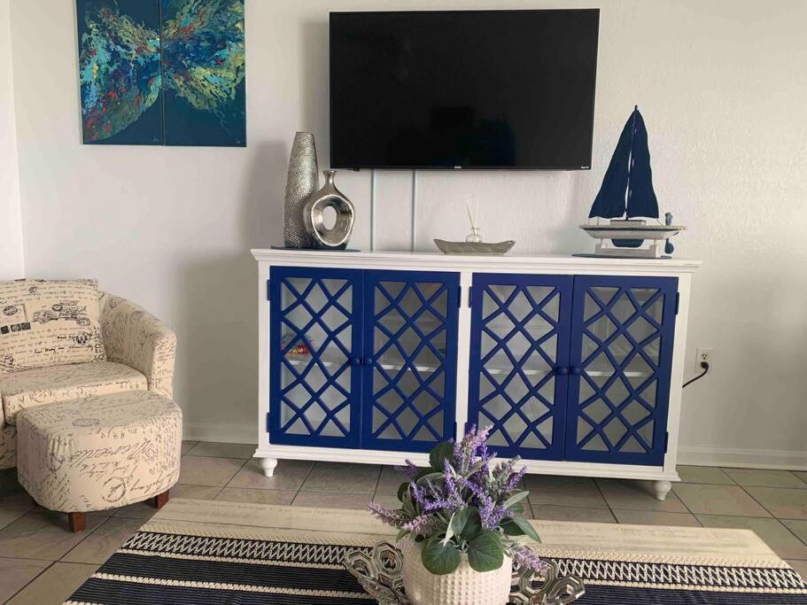 Royal Retreat-Amazing View-King Bed-1 Bedroom-Full Kitchen-Free Parking-Self Check-In Μιρτλ Μπιτς Εξωτερικό φωτογραφία