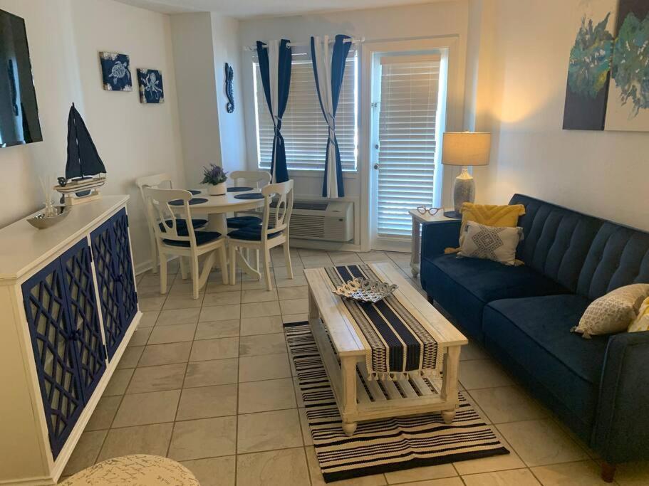 Royal Retreat-Amazing View-King Bed-1 Bedroom-Full Kitchen-Free Parking-Self Check-In Μιρτλ Μπιτς Εξωτερικό φωτογραφία