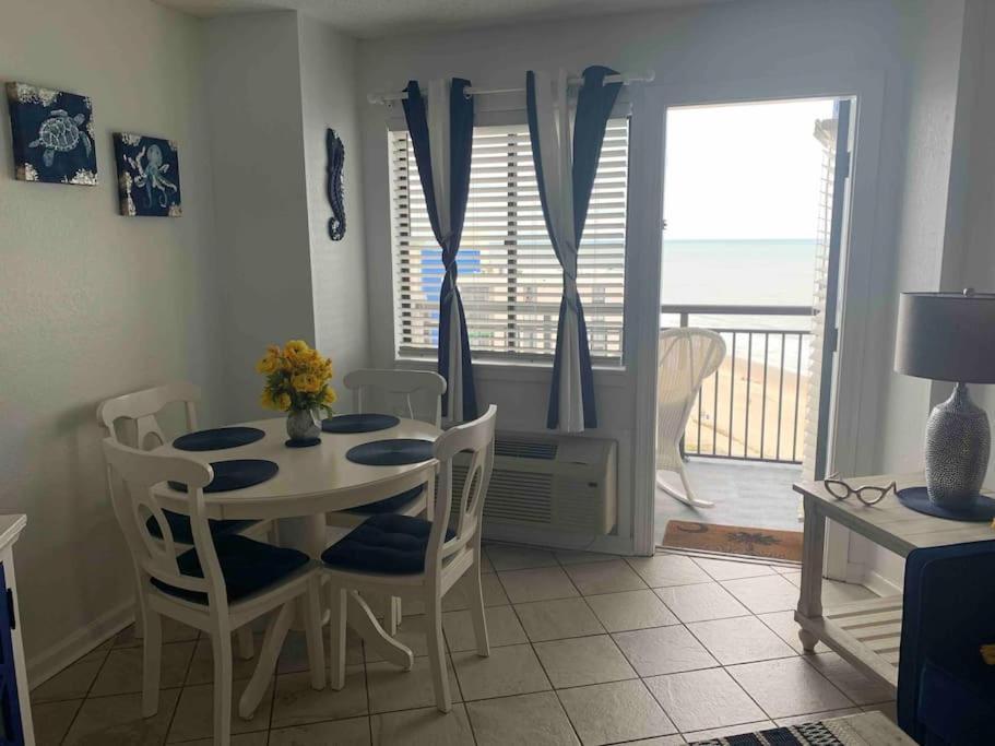 Royal Retreat-Amazing View-King Bed-1 Bedroom-Full Kitchen-Free Parking-Self Check-In Μιρτλ Μπιτς Εξωτερικό φωτογραφία