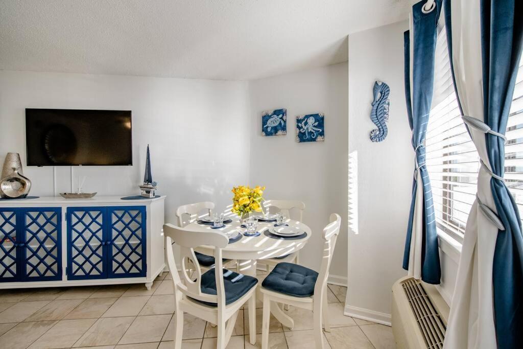 Royal Retreat-Amazing View-King Bed-1 Bedroom-Full Kitchen-Free Parking-Self Check-In Μιρτλ Μπιτς Εξωτερικό φωτογραφία